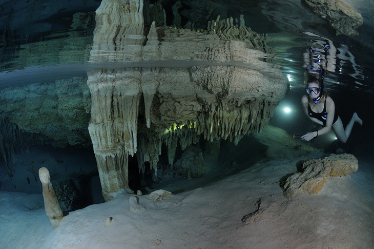 Snorkelen tussen stalactieten op Bonaire
