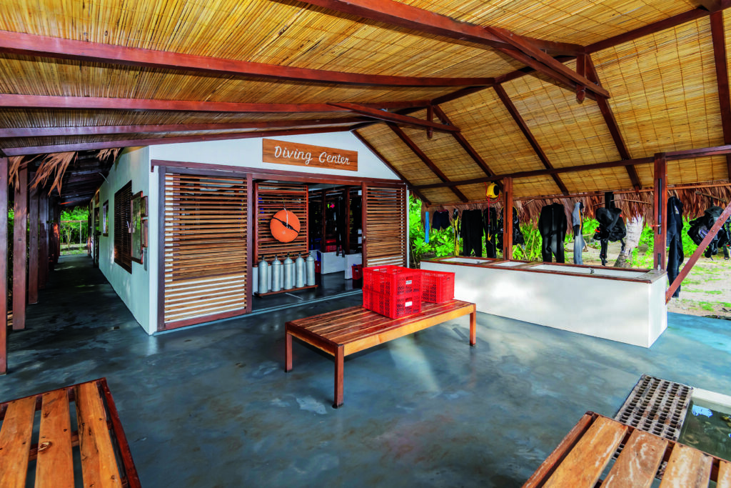 Siladen dive center